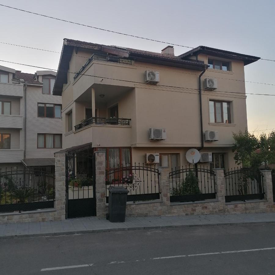 Apartments Dona Chernomorets Ngoại thất bức ảnh