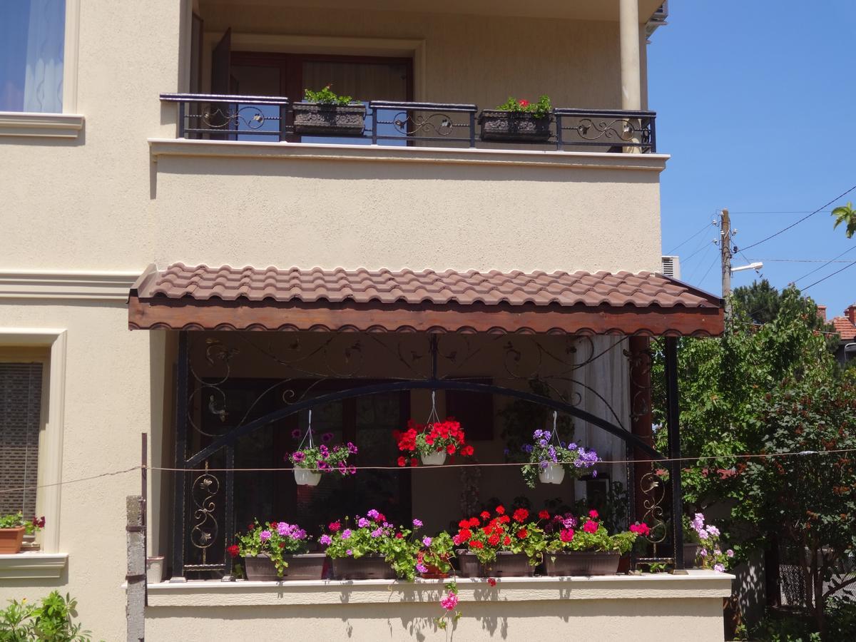 Apartments Dona Chernomorets Ngoại thất bức ảnh